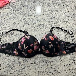 NWT Victoria’s Secret Very Sexy push-up black with floral print bra